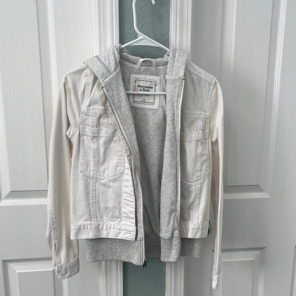Abercrombie & Fitch Jackets & Blazers - Abercrombie & Fitch White Denim Jacket with Light Gray Hoodie Liner
